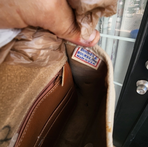 Vintage Dooney & Bourke-All Weather Leather Teton Saddle Bag - Picture 8 of 8